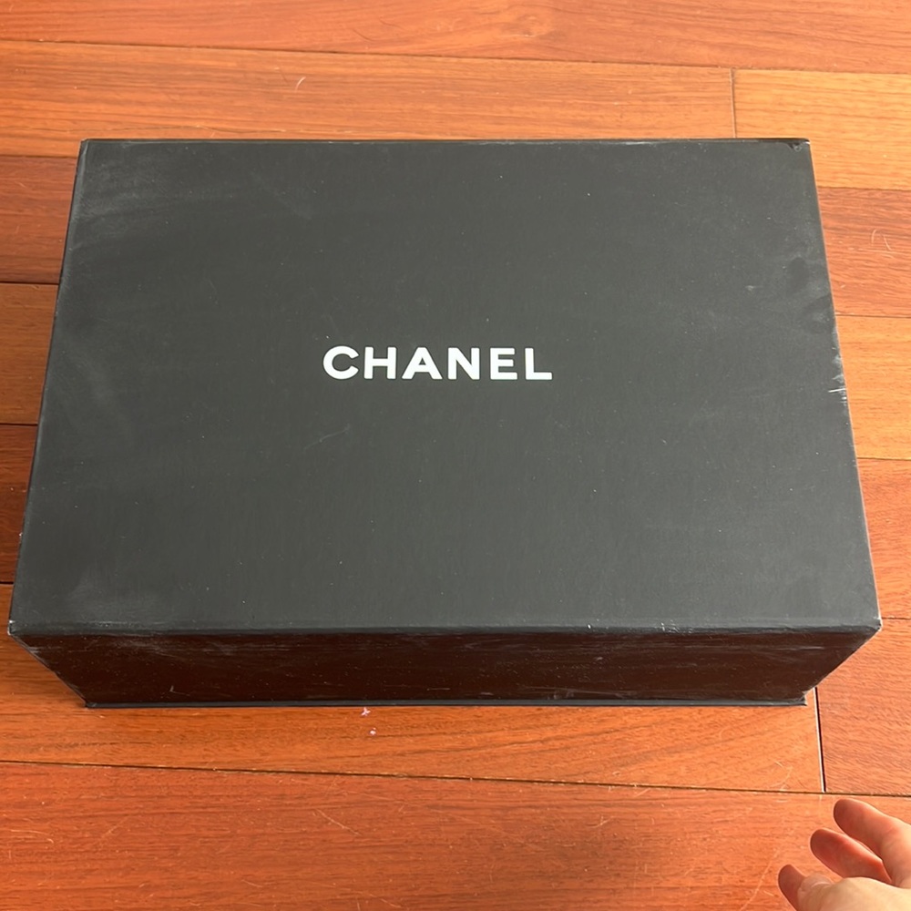 Chanel box